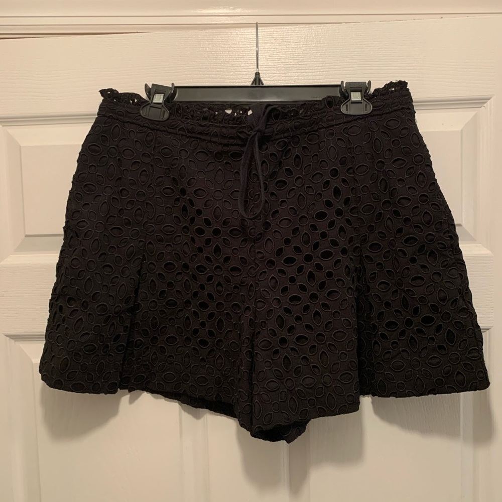 High waisted black wide thigh shorts